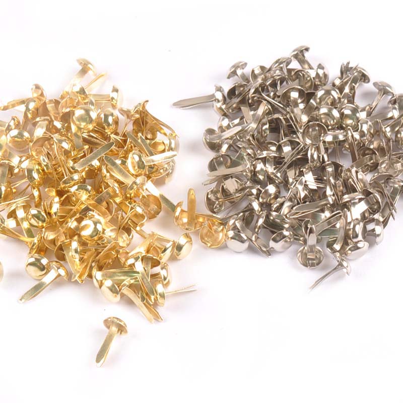 100 Pezzi Mix di Brads Rotondi - Embellishments For Scrapbooking recensione e prezzo